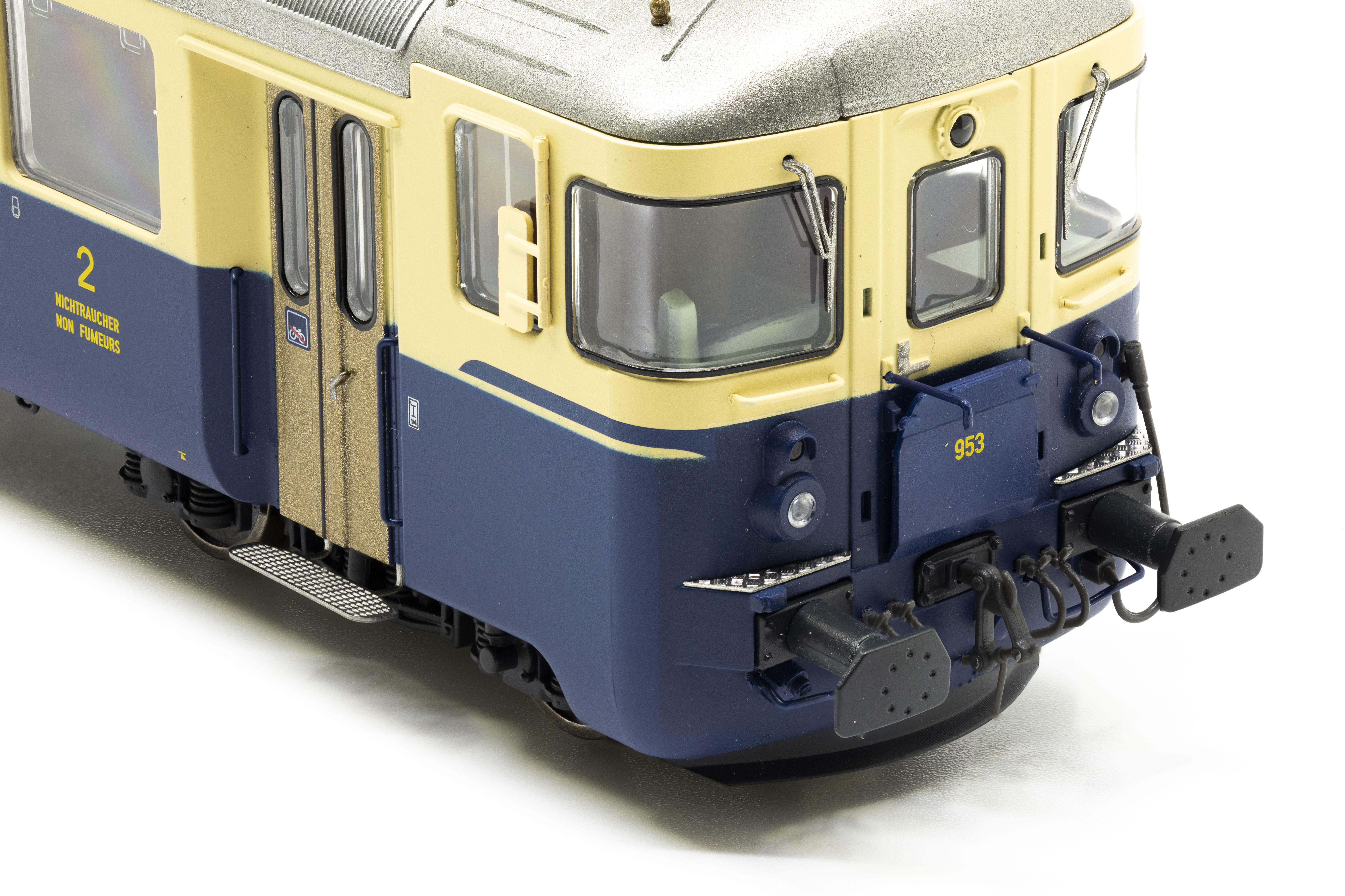 BLS Steuerwagen Bt 953 Ep.IV DC/AC blau / beige, mit Beschriftung "BLS" (Mittels