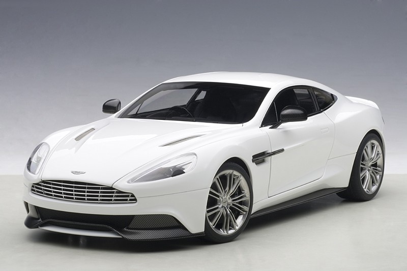 Aston Martin Vanquish´15 we18 weiß