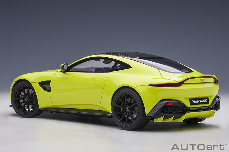 Aston Martin Vantage´19Lime