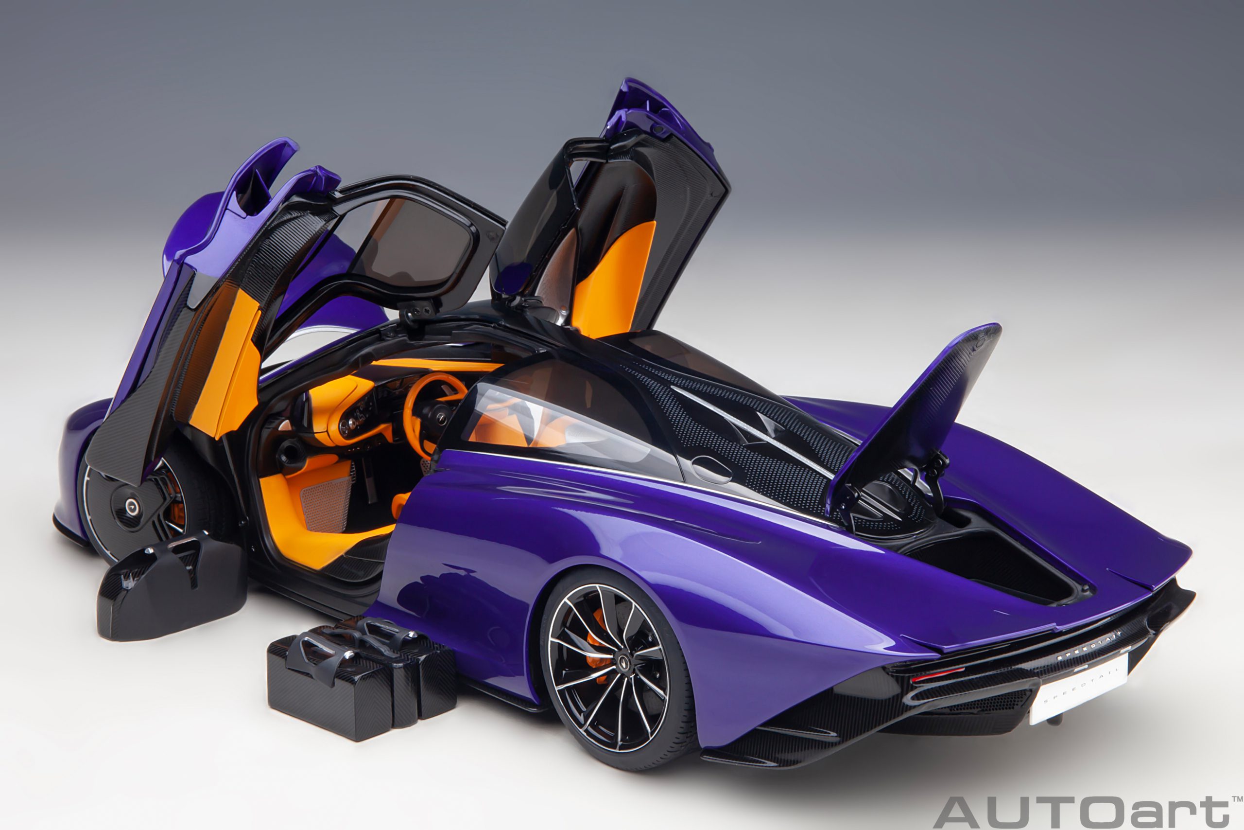 McLaren Speedtail ´20 purple 1:18