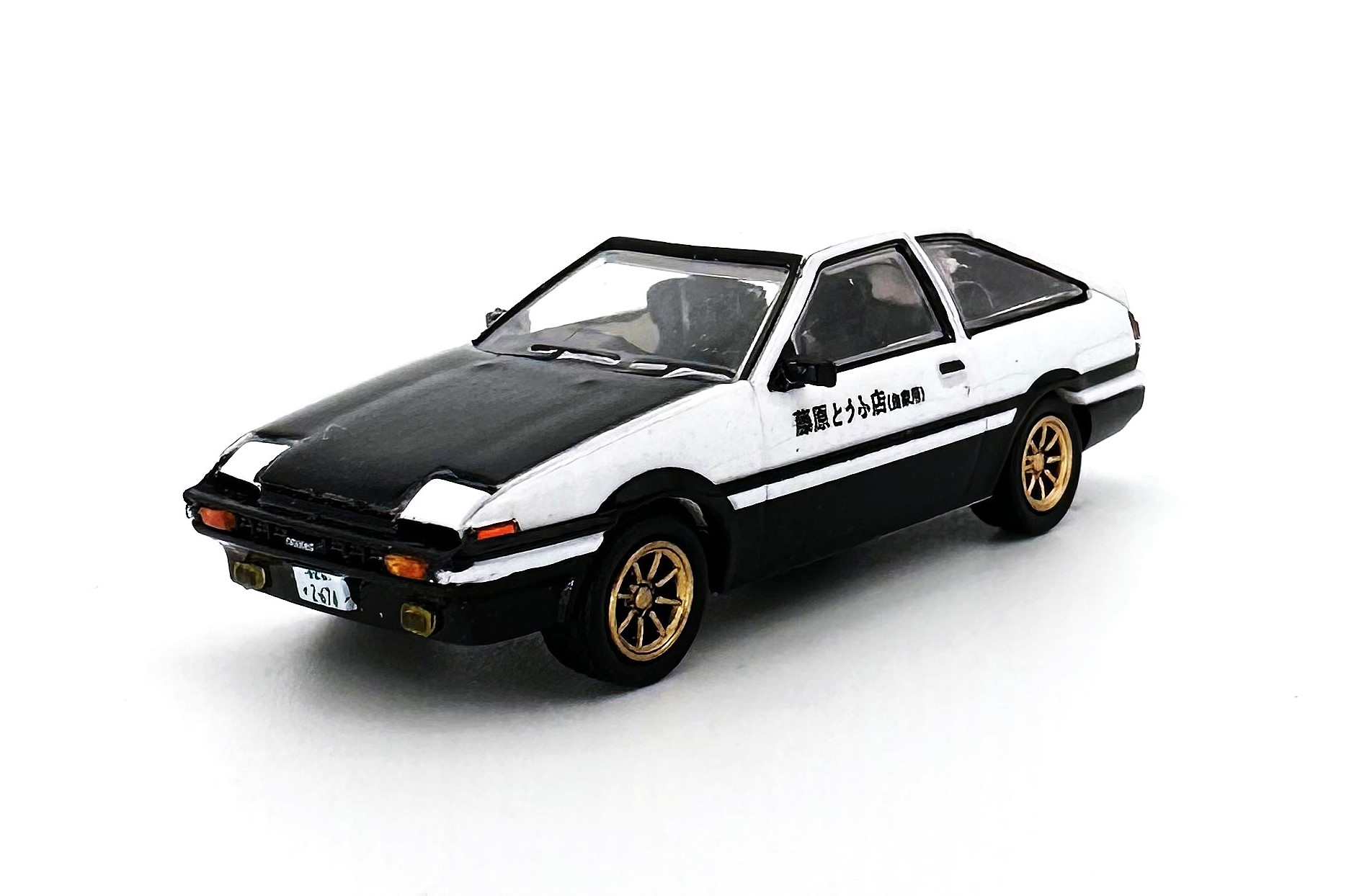 Toyota Corolla AE86 weiß/schwarz "Tofu Store"