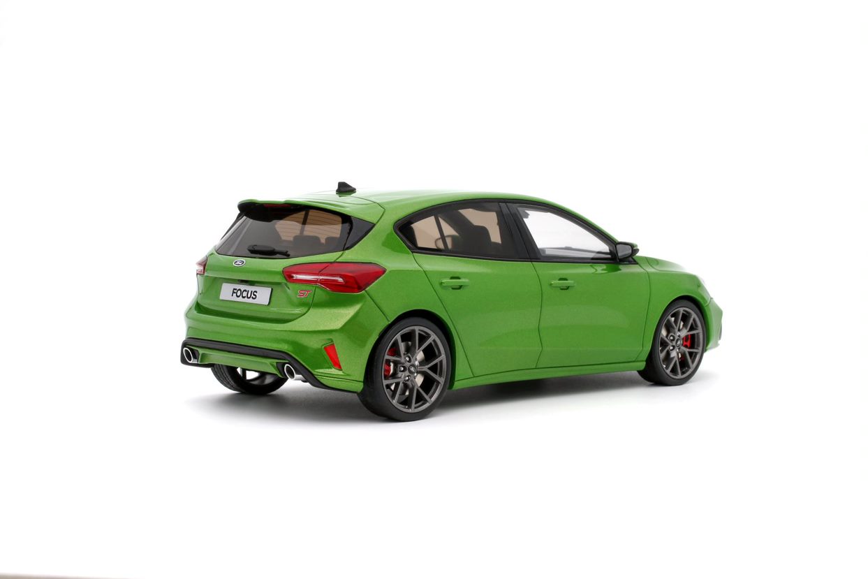 Ford Focus MK5 ST grün Baujahr 2022 1:18