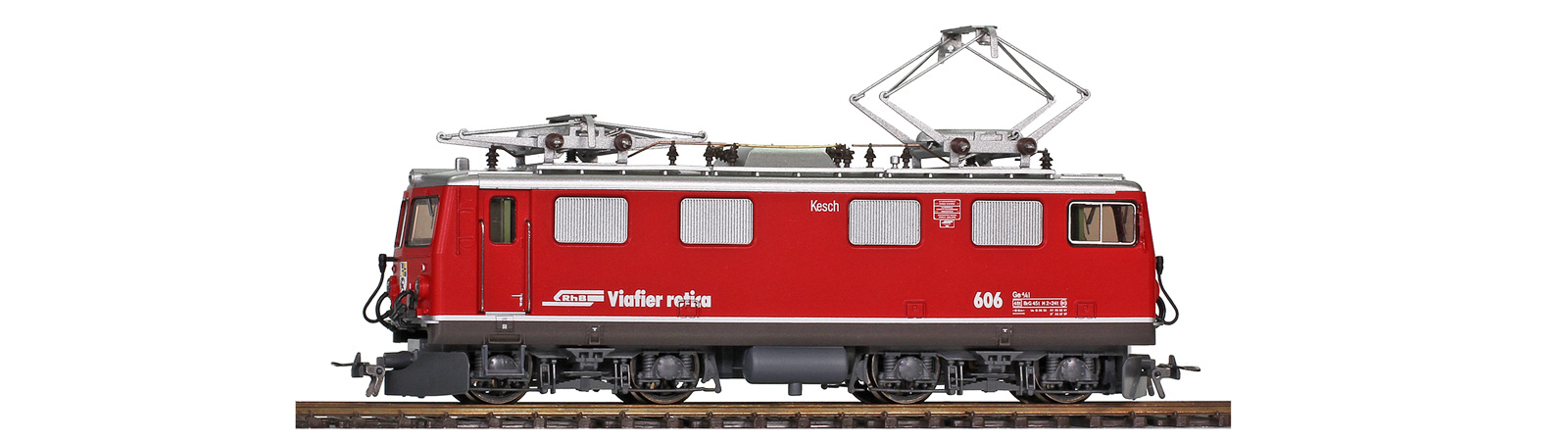 RhB Ge4/4 I 606 Kesch rot Universal-Lok mit modernisiertem Lokasten und Scherenstromabnehmern