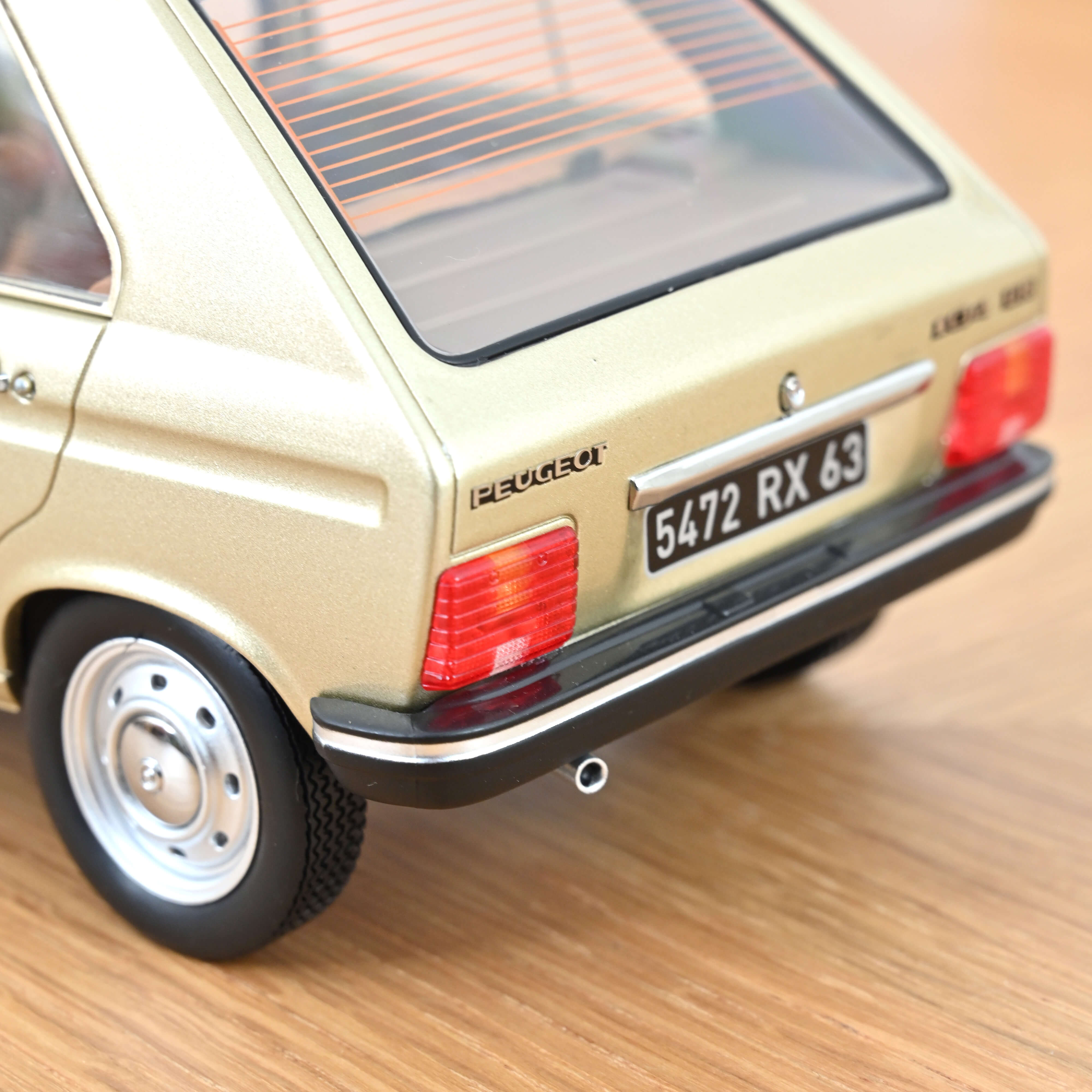 Peugeot 104 GR´81 Beige 1:18 