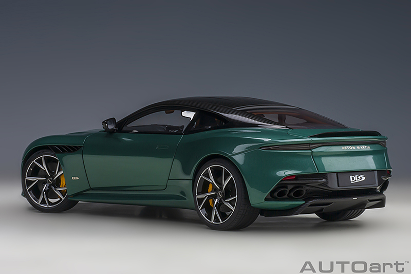 Aston Martin DBS racing green Superleggera Baujahr 2019 1:18