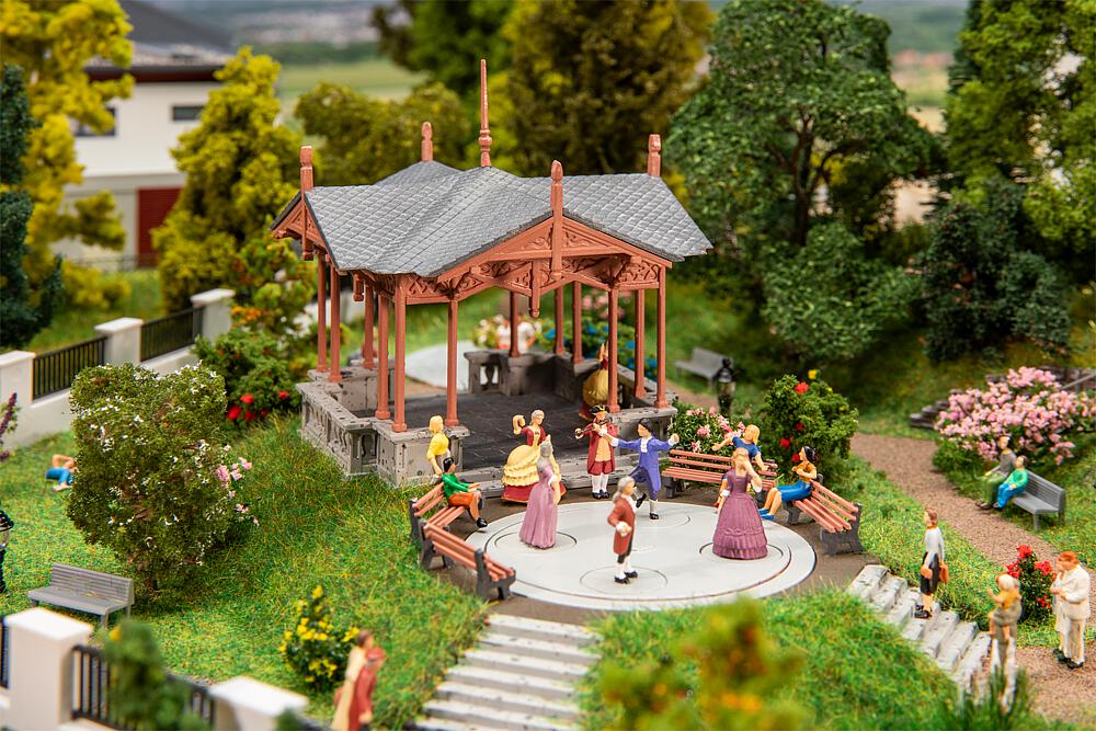 Musikpavillon mit tanzenden Figuren incl. Antrieb