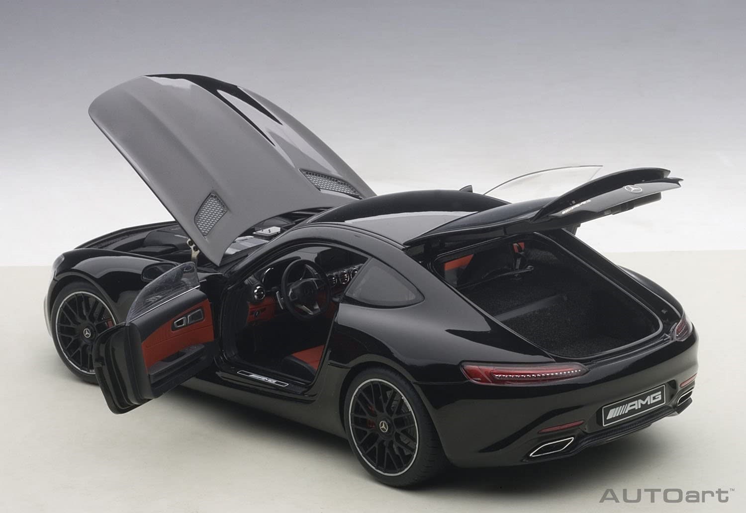 MB AMG GTS´15 schwarz 1:18