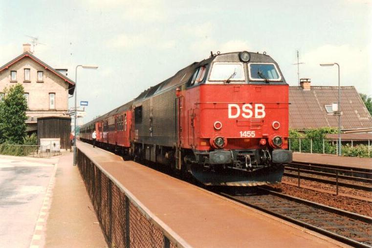 DSB Diesellok MZ 1455 Ep5 rot/schwarz, Schneepflug mit "Tigerstreifen", sehr gro