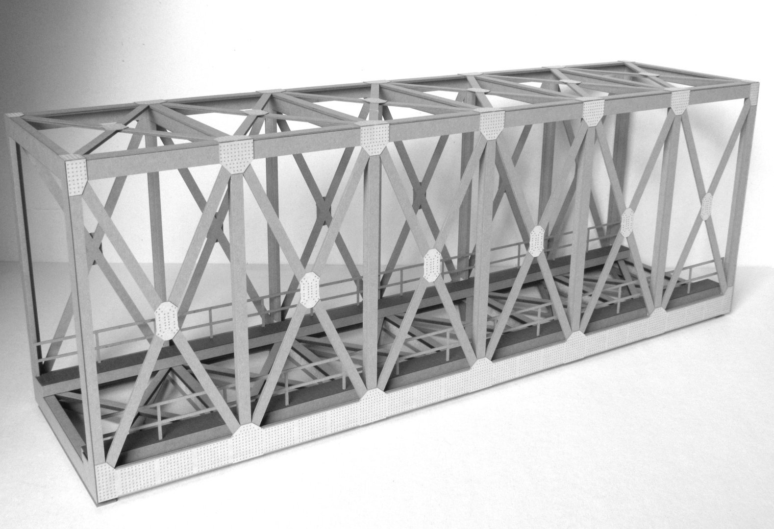 Fachwerk-Kastenbrücke 1-gleisig graphitgrau Spur 0