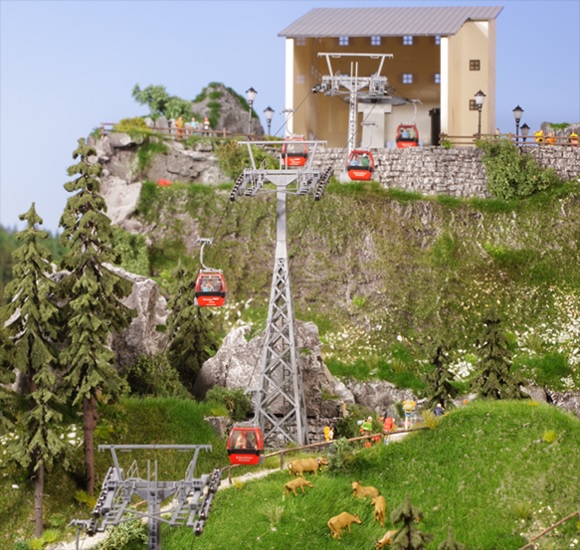 Seilbahn Hahnenkammbahn, incl. Antrieb und 2 Masten (ohne Gebäude), H0