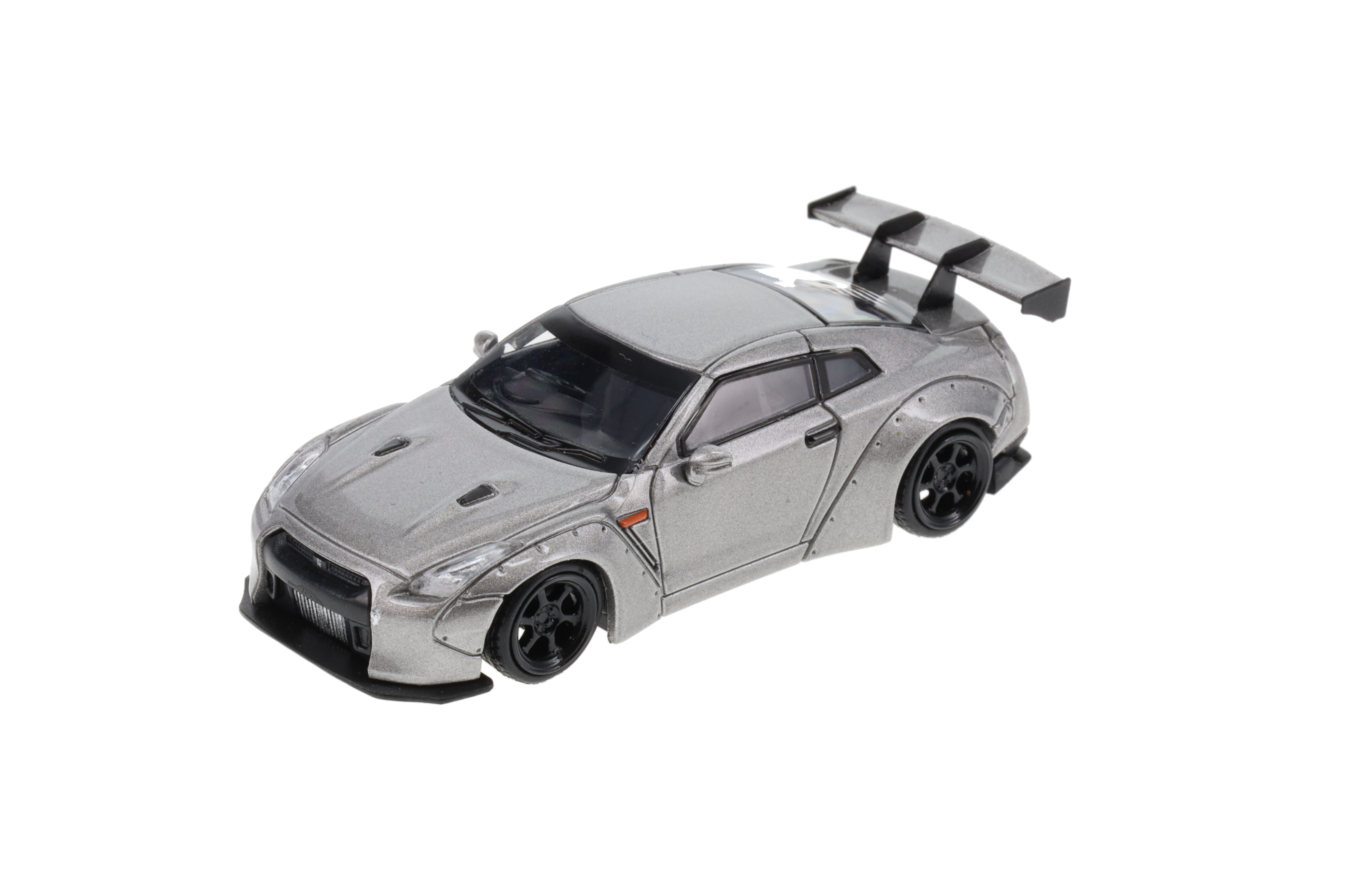 Nissan GT-R R35 silber neuer Spoiler