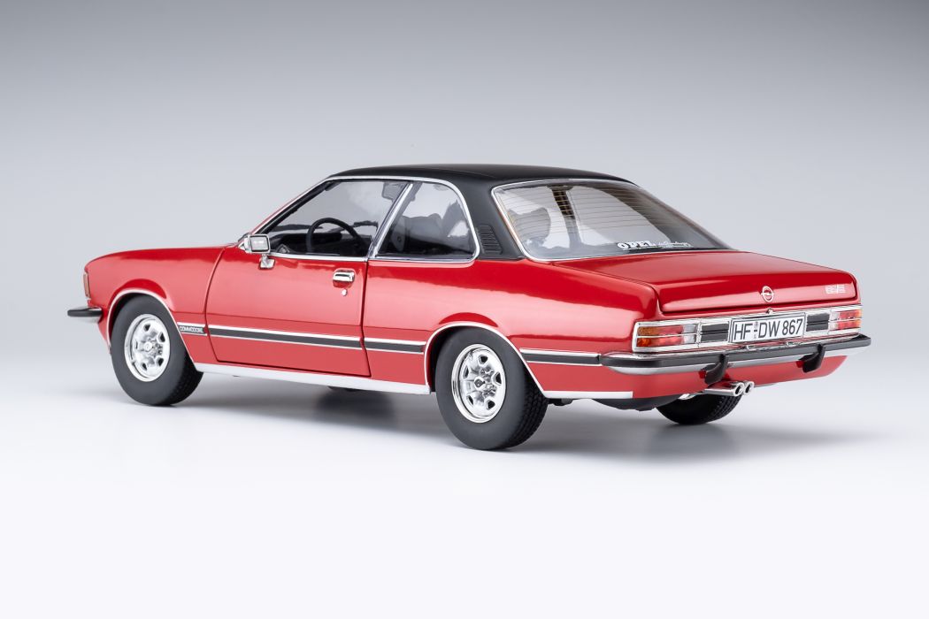 Opel Commodore B Coupe´rot 18 1:18 zu öffnende Türen und Hauben limitiert 950-900 Stück