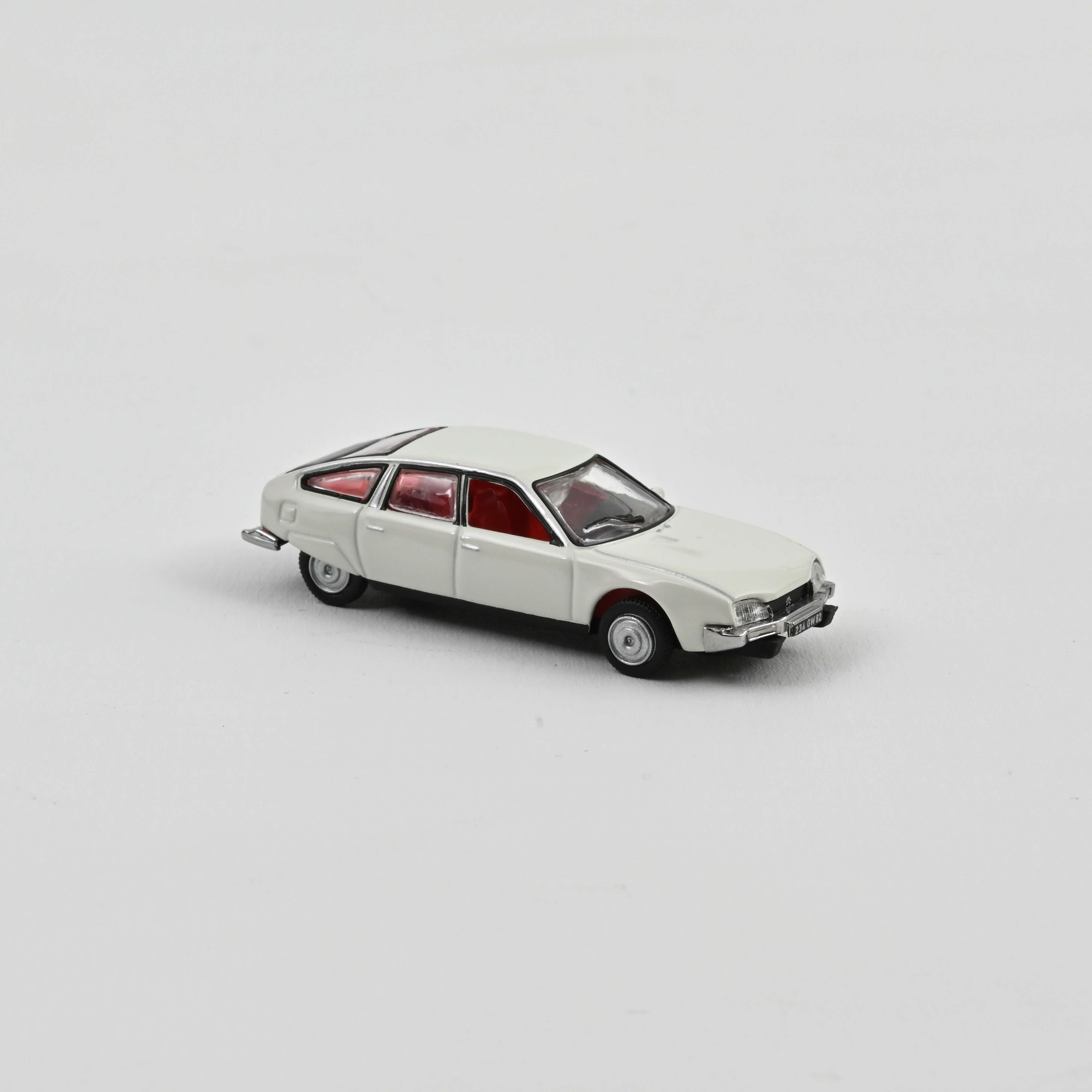 Citroen CX 2000´75 weiß 1:87