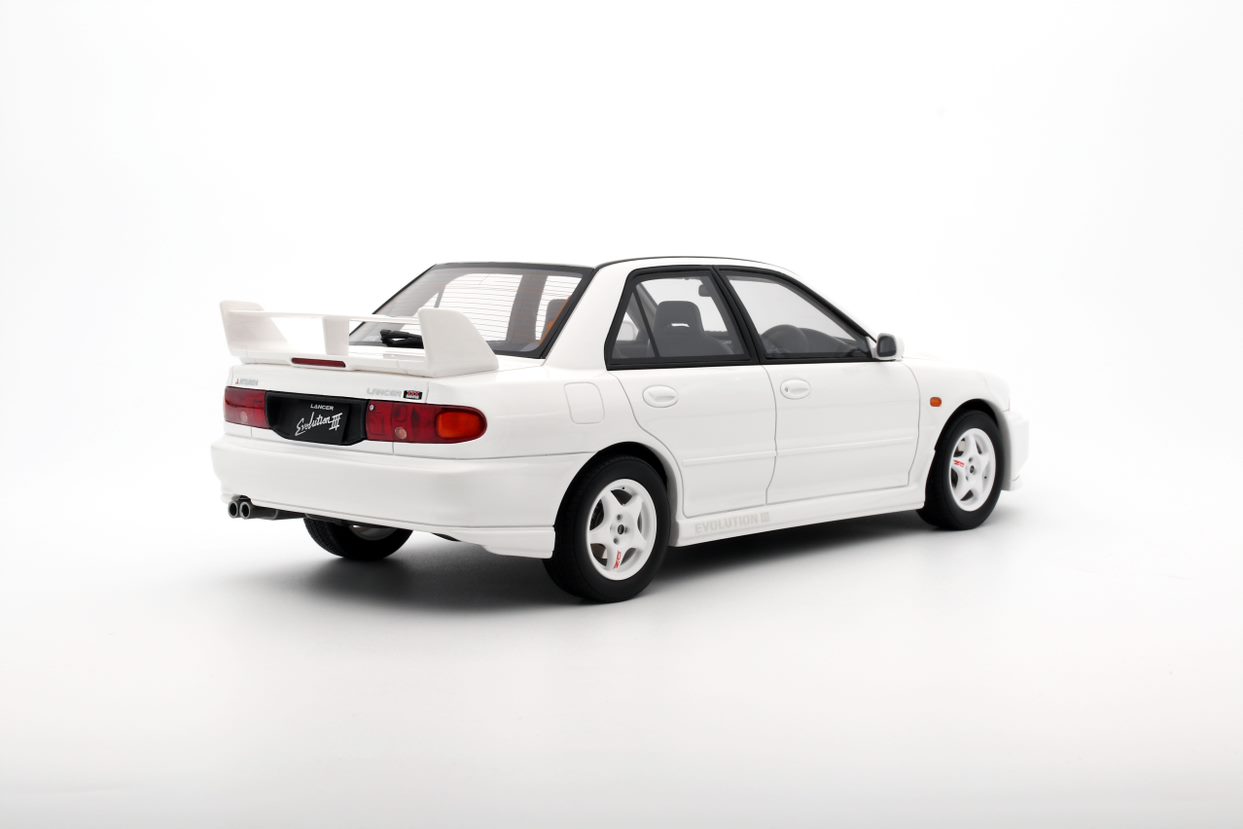 Mitsubishi Lancer Evo 1995 weiß 1:18