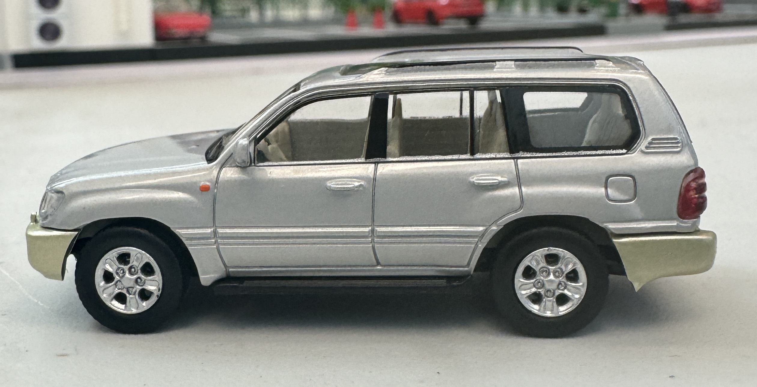 Toyota Landcruiser LC100 silber