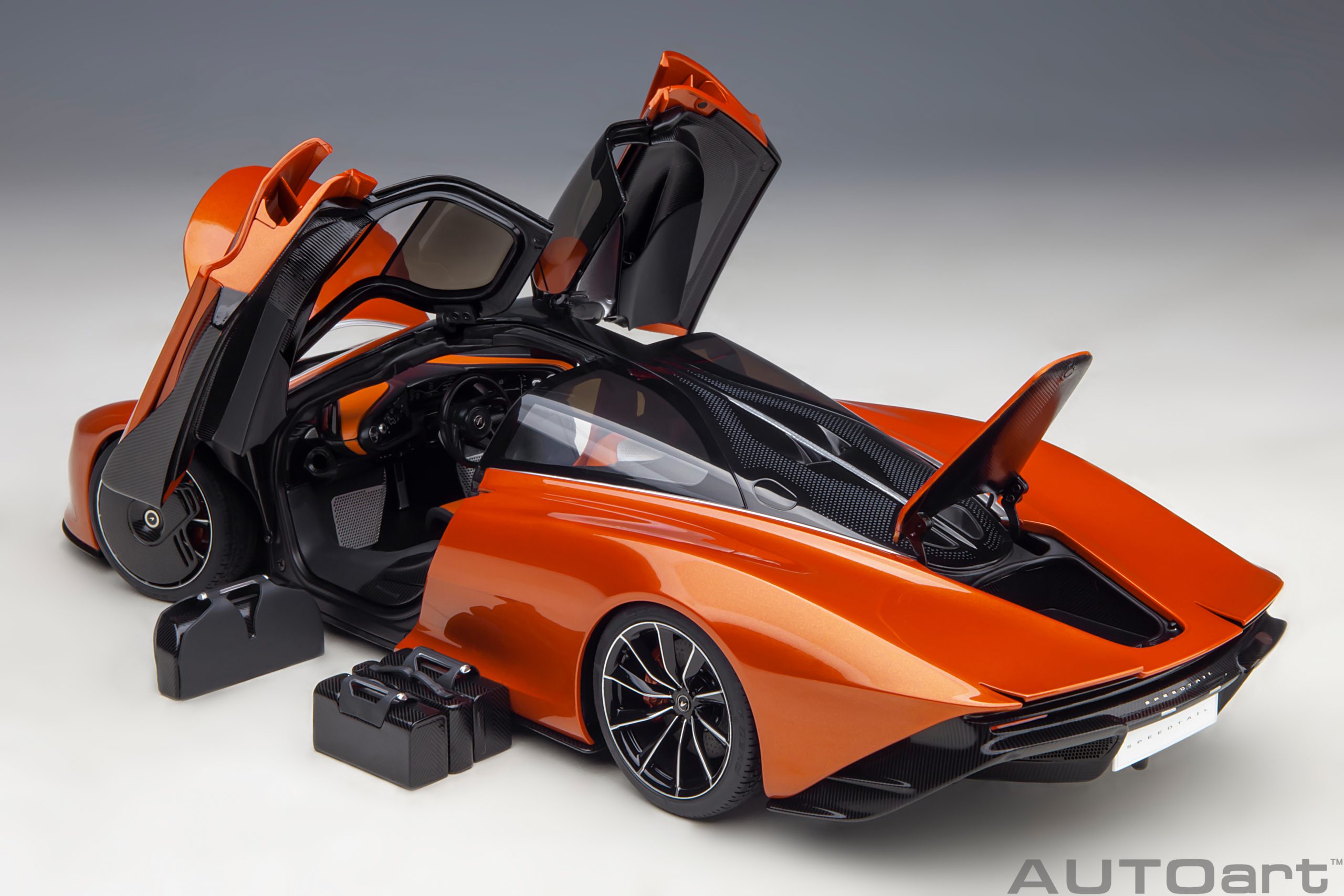 McLaren Speedtail ´20 orange 1:18